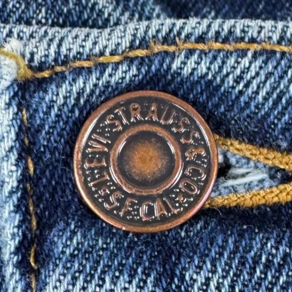 Vintage Levi's 550 Relaxed Fit Jeans Mens 40x30 90's Medium Wash Denim Y2K